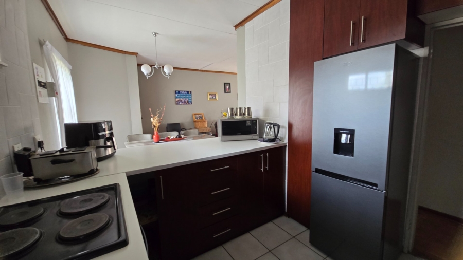 2 Bedroom Property for Sale in Langenhovenpark Free State